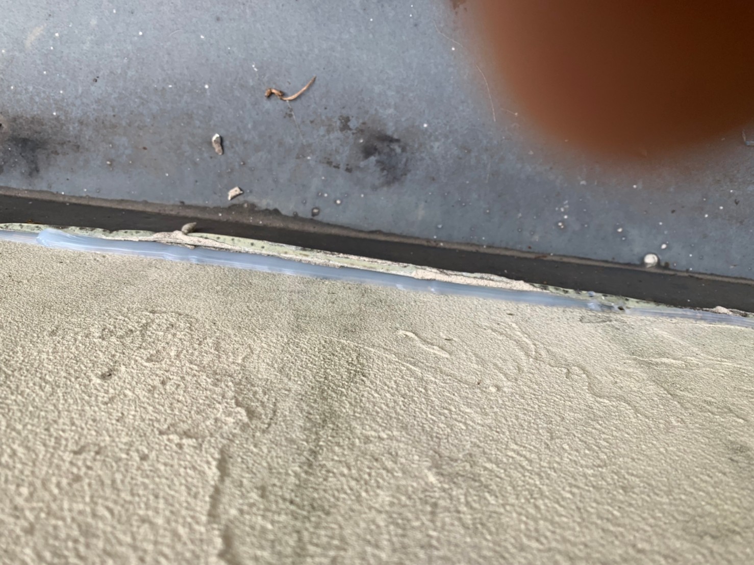 外壁板金ジョイントコーキング処理